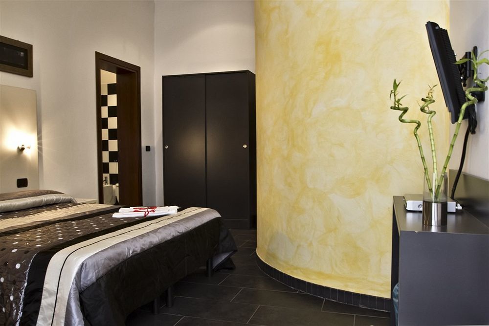 Zen Room Ferrara Exteriör bild